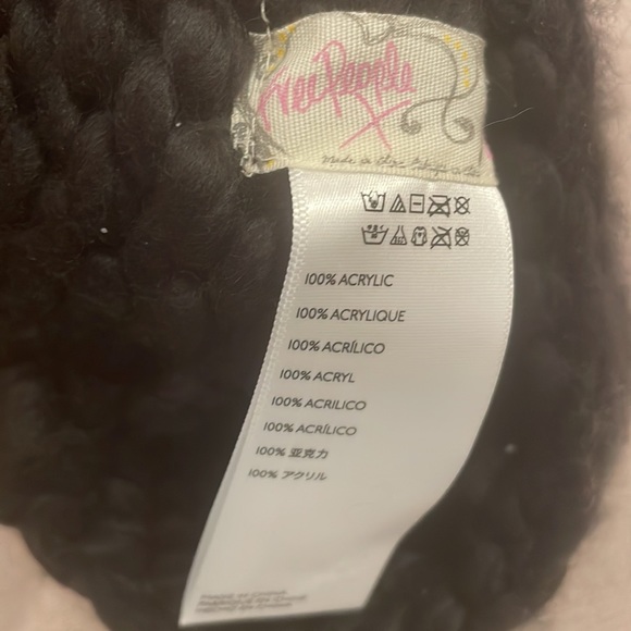 FREE PEOPLE black & tan Colorblock chunky knit Pom hat - Picture 5 of 5